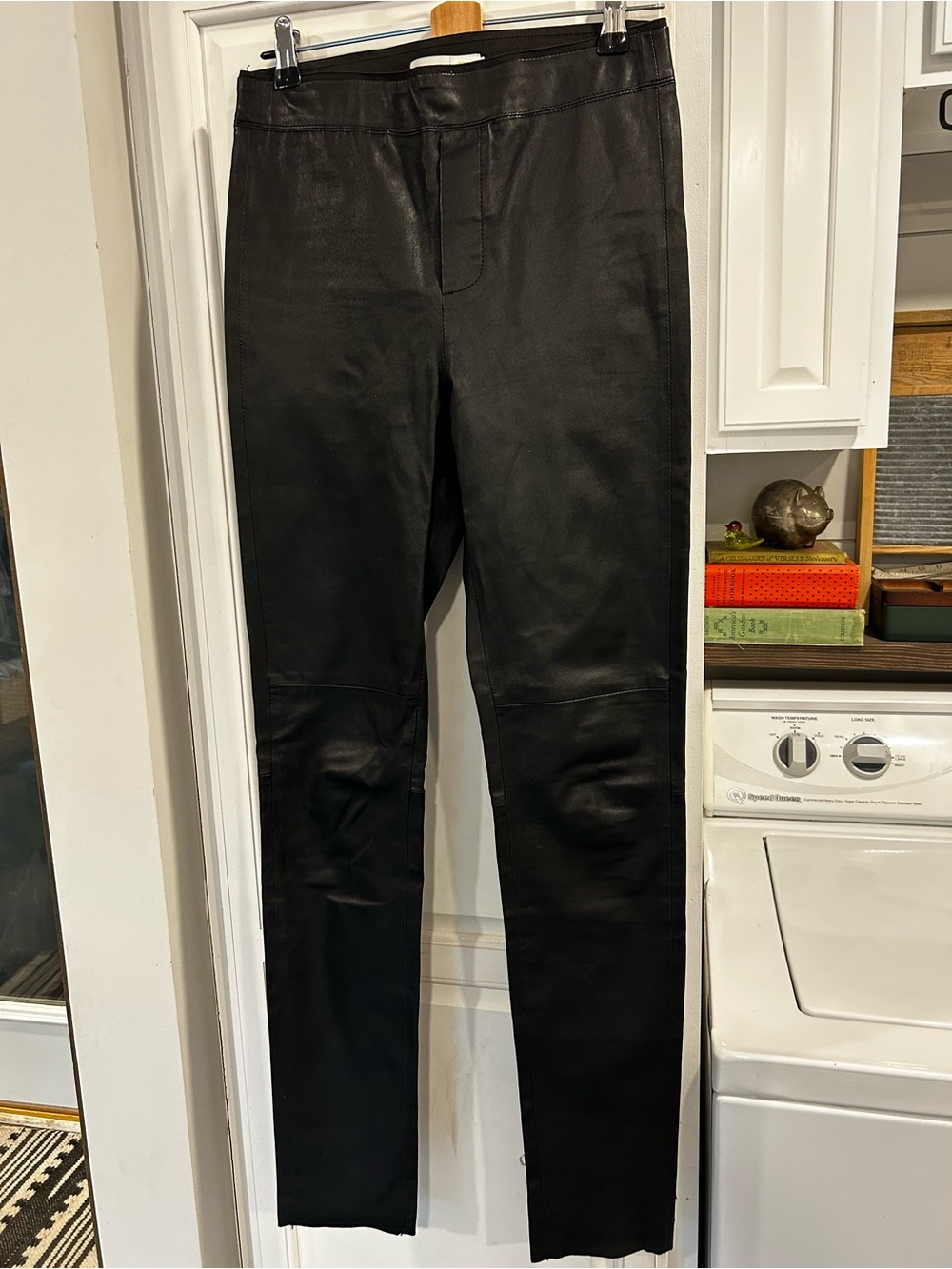 Black Skinny Faux-Leather Pants - Sleek Women's Skinny Fit